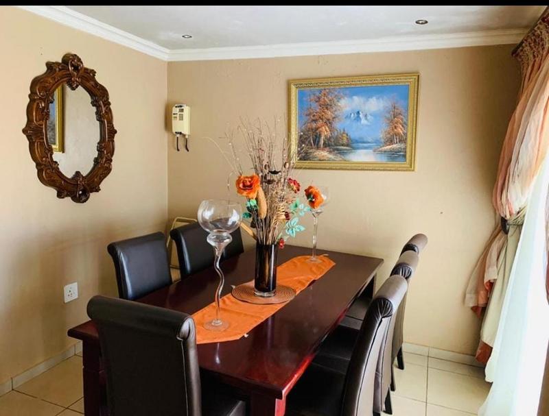 5 Bedroom Property for Sale in Shayandima Limpopo