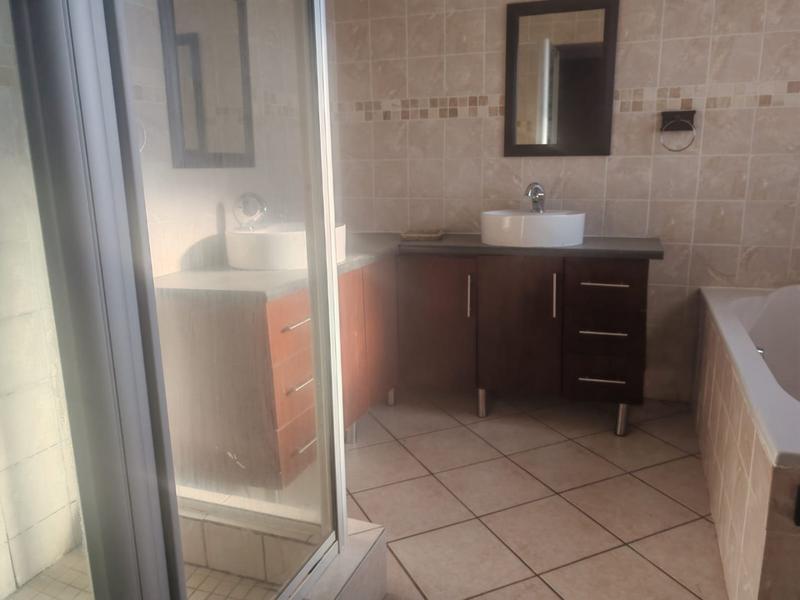 To Let 3 Bedroom Property for Rent in Bendor Limpopo