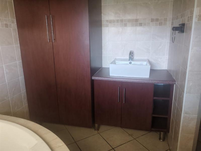 To Let 3 Bedroom Property for Rent in Bendor Limpopo
