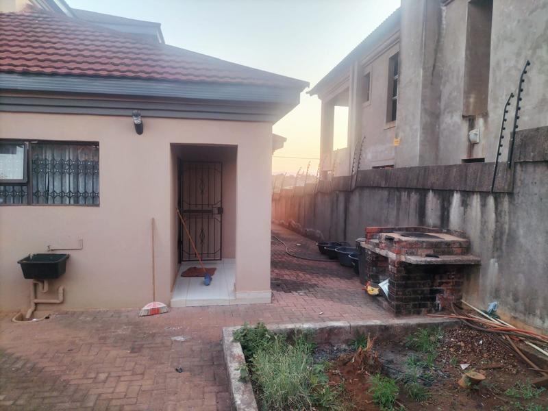 5 Bedroom Property for Sale in Thohoyandou Limpopo