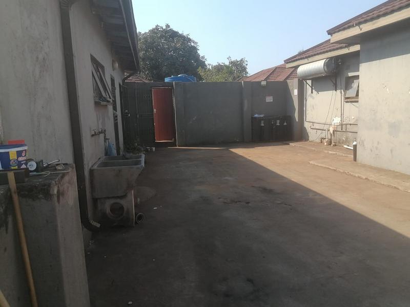 3 Bedroom Property for Sale in Shayandima Limpopo