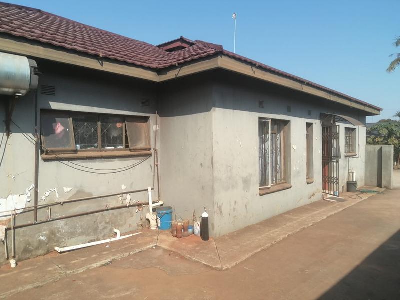 3 Bedroom Property for Sale in Shayandima Limpopo