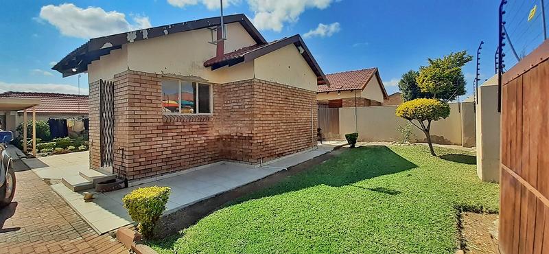 2 Bedroom Property for Sale in Madiba Park Limpopo