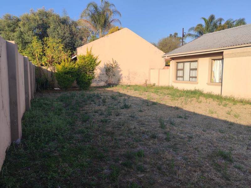 4 Bedroom Property for Sale in Fauna Park Limpopo