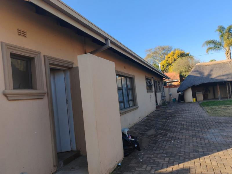 4 Bedroom Property for Sale in Fauna Park Limpopo
