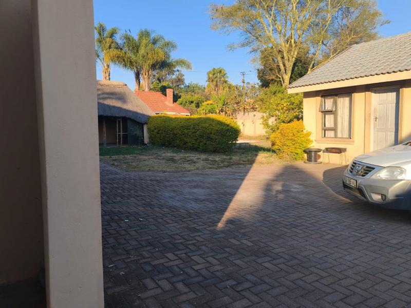 4 Bedroom Property for Sale in Fauna Park Limpopo