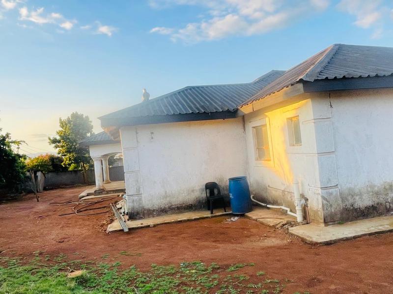 4 Bedroom Property for Sale in Dzwerani Limpopo