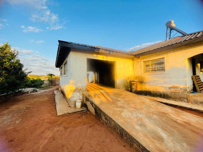 4 Bedroom Property for Sale in Dzwerani Limpopo
