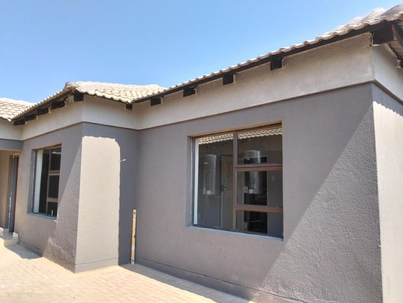 To Let 2 Bedroom Property for Rent in Chroompark Limpopo