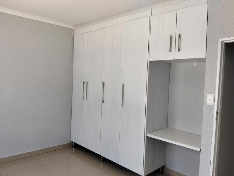 To Let 2 Bedroom Property for Rent in Chroompark Limpopo