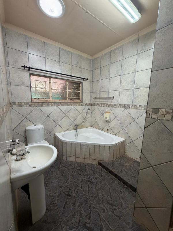 To Let 4 Bedroom Property for Rent in Mokopane Limpopo