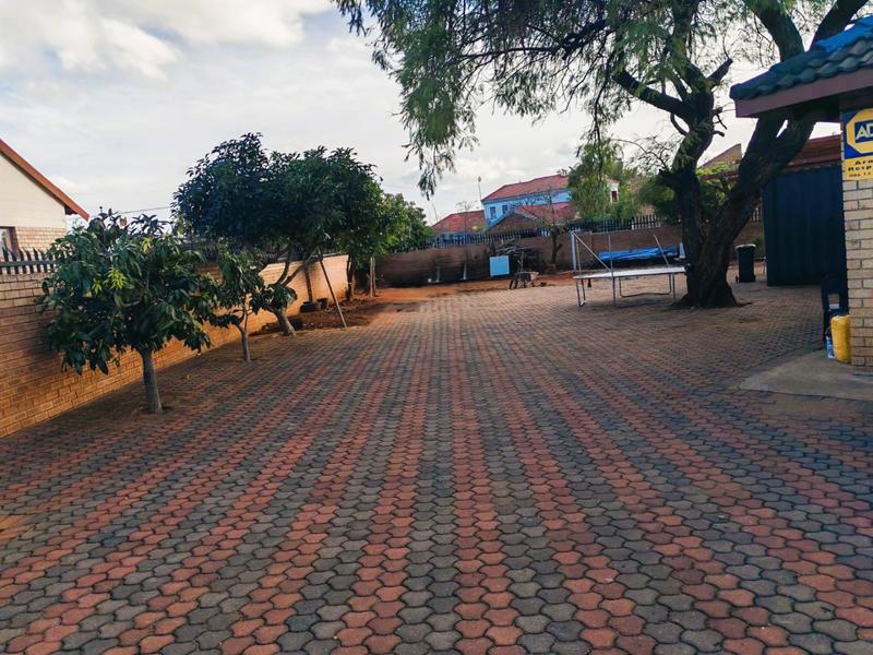 4 Bedroom Property for Sale in Flora Park Limpopo