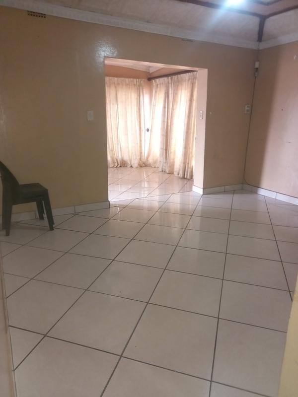 6 Bedroom Property for Sale in Nkowankowa Limpopo