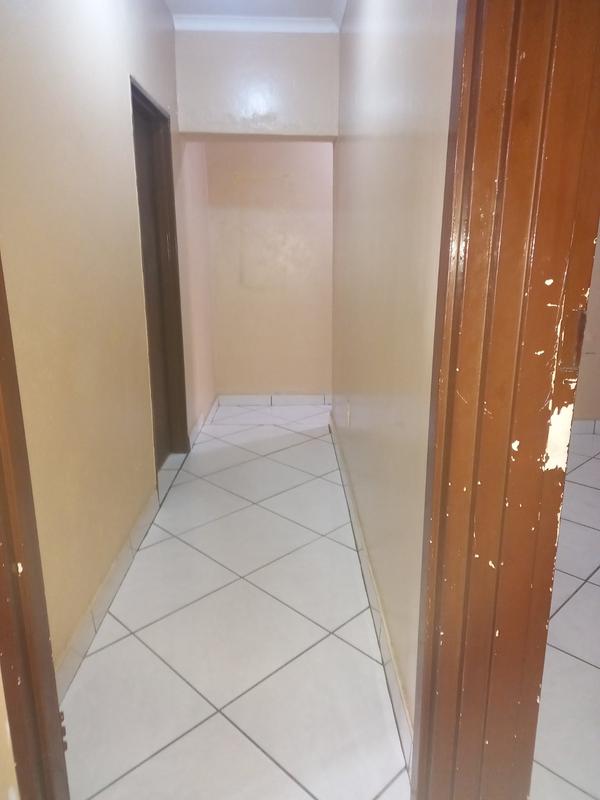 6 Bedroom Property for Sale in Nkowankowa Limpopo