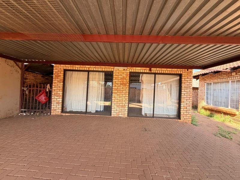 7 Bedroom Property for Sale in Northam Limpopo