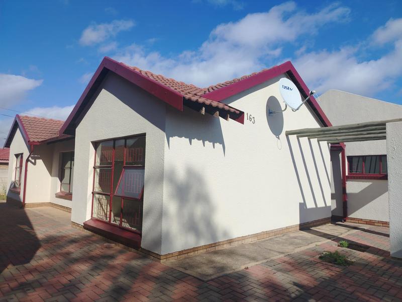 To Let 3 Bedroom Property for Rent in Bendor Limpopo