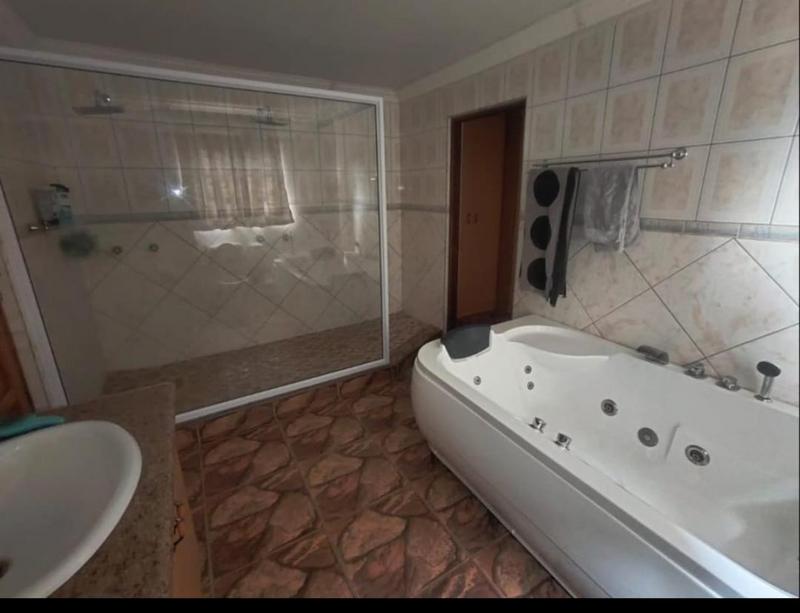 5 Bedroom Property for Sale in Thabazimbi Limpopo