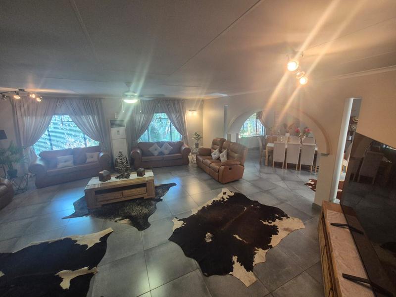 6 Bedroom Property for Sale in Thabazimbi Limpopo