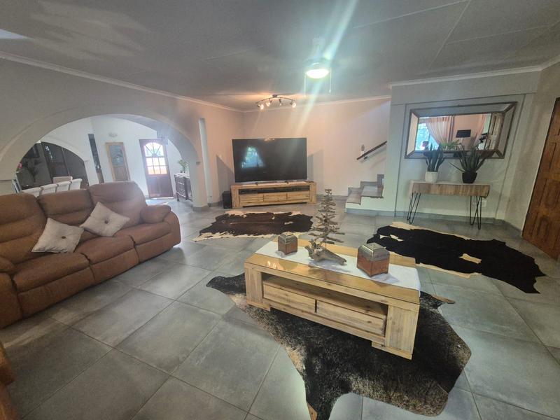 6 Bedroom Property for Sale in Thabazimbi Limpopo