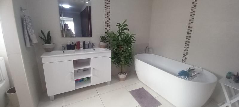 3 Bedroom Property for Sale in Aquapark Limpopo