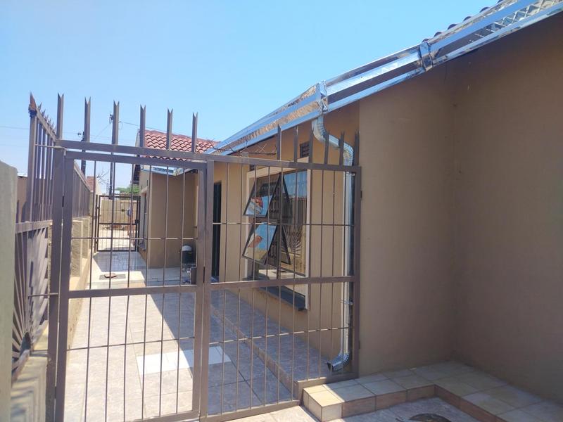 To Let 4 Bedroom Property for Rent in Seshego A Limpopo