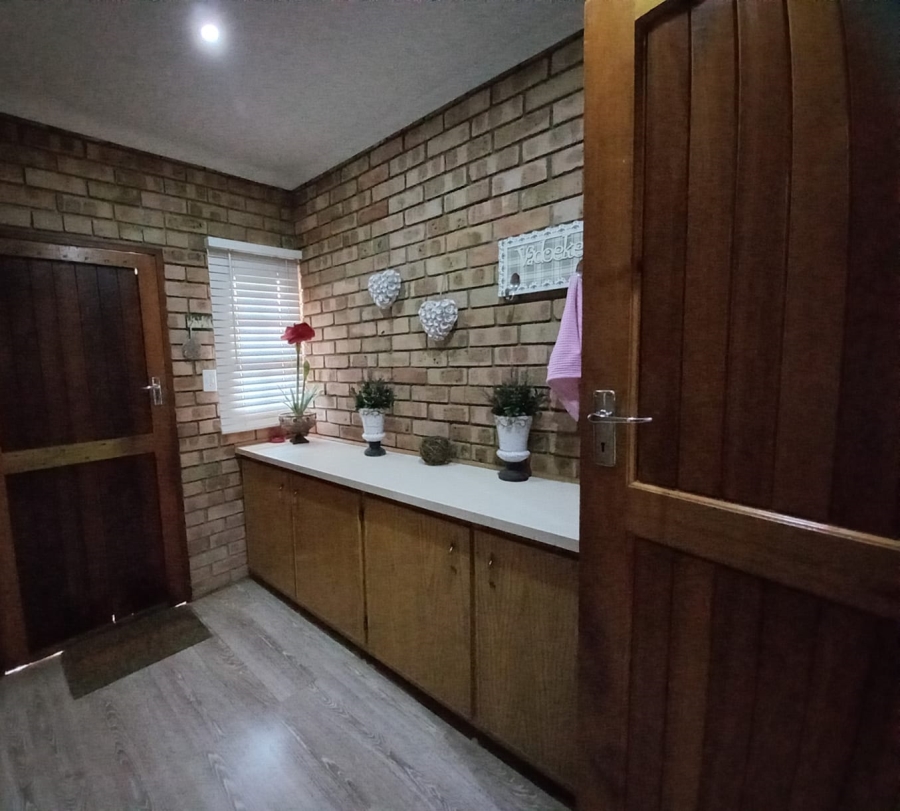 5 Bedroom Property for Sale in Naboomspruit Limpopo