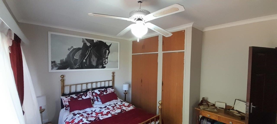 5 Bedroom Property for Sale in Leeupoort Limpopo