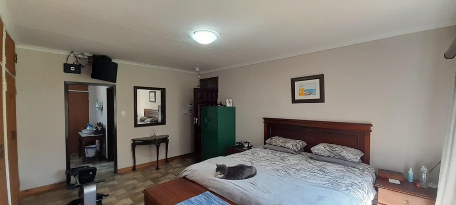 5 Bedroom Property for Sale in Leeupoort Limpopo