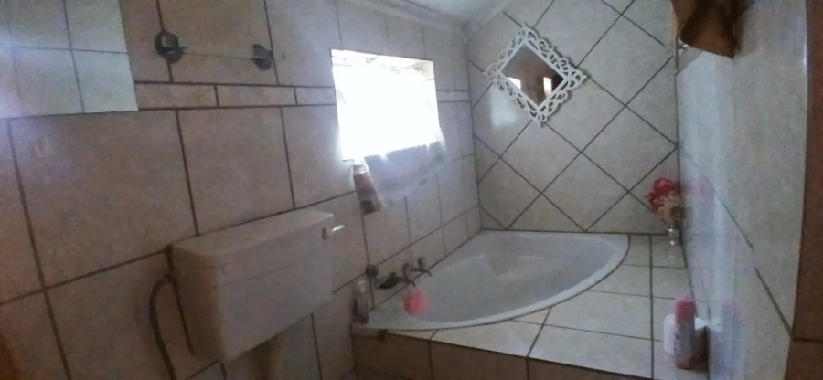 5 Bedroom Property for Sale in Louis Trichardt Limpopo