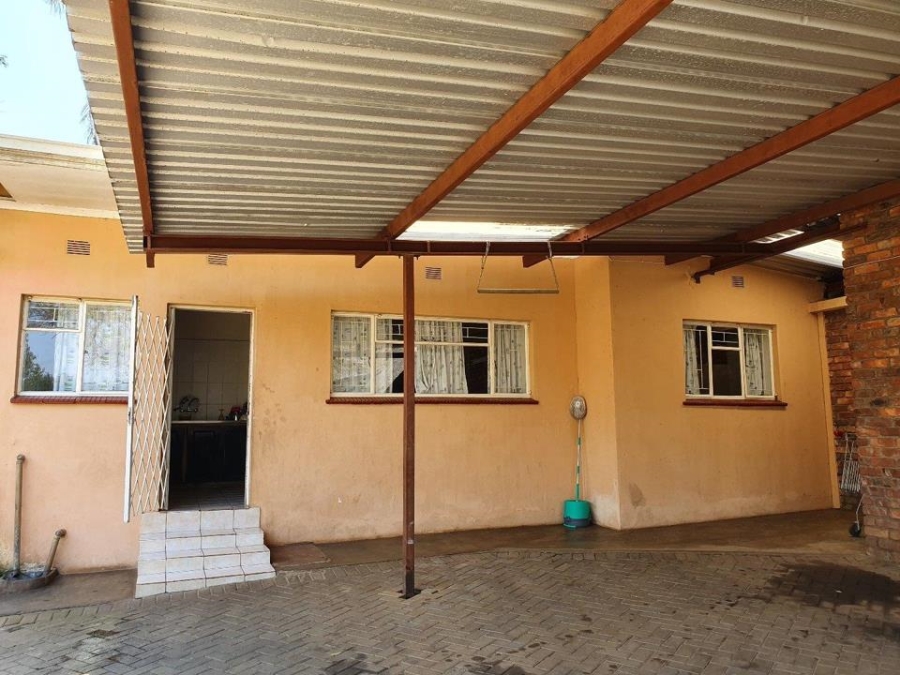 5 Bedroom Property for Sale in Louis Trichardt Limpopo