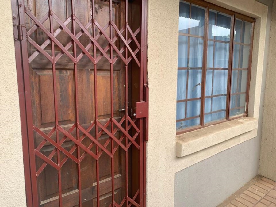 2 Bedroom Property for Sale in Polokwane Central Limpopo