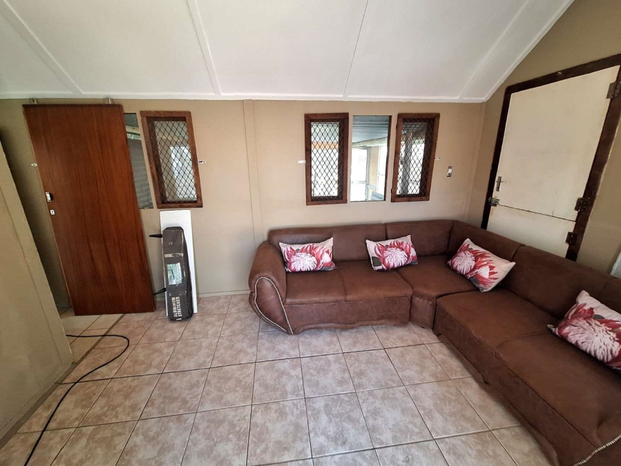 1 Bedroom Property for Sale in Leeupoort Limpopo