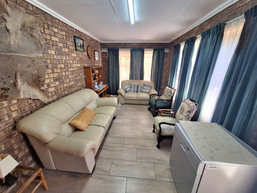 3 Bedroom Property for Sale in Leeupoort Limpopo