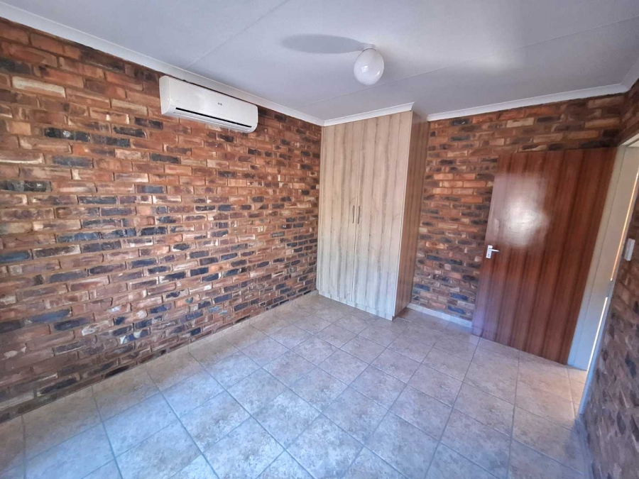 2 Bedroom Property for Sale in Leeupoort Limpopo