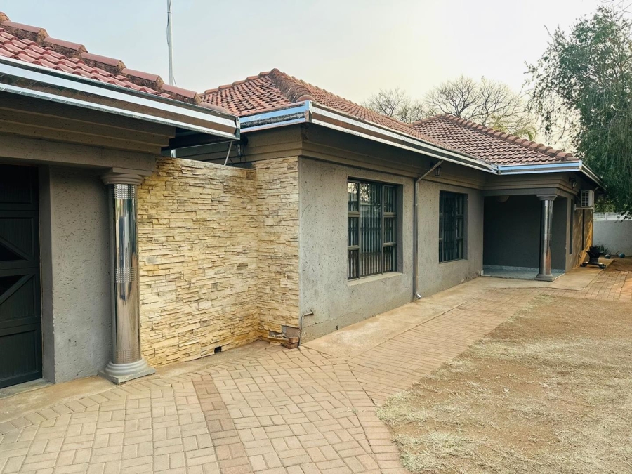 6 Bedroom Property for Sale in Modimolle Rural Limpopo