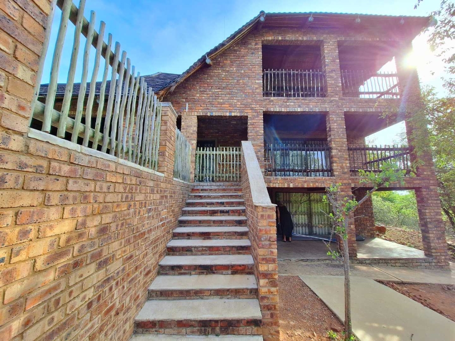 4 Bedroom Property for Sale in Leeupoort Limpopo