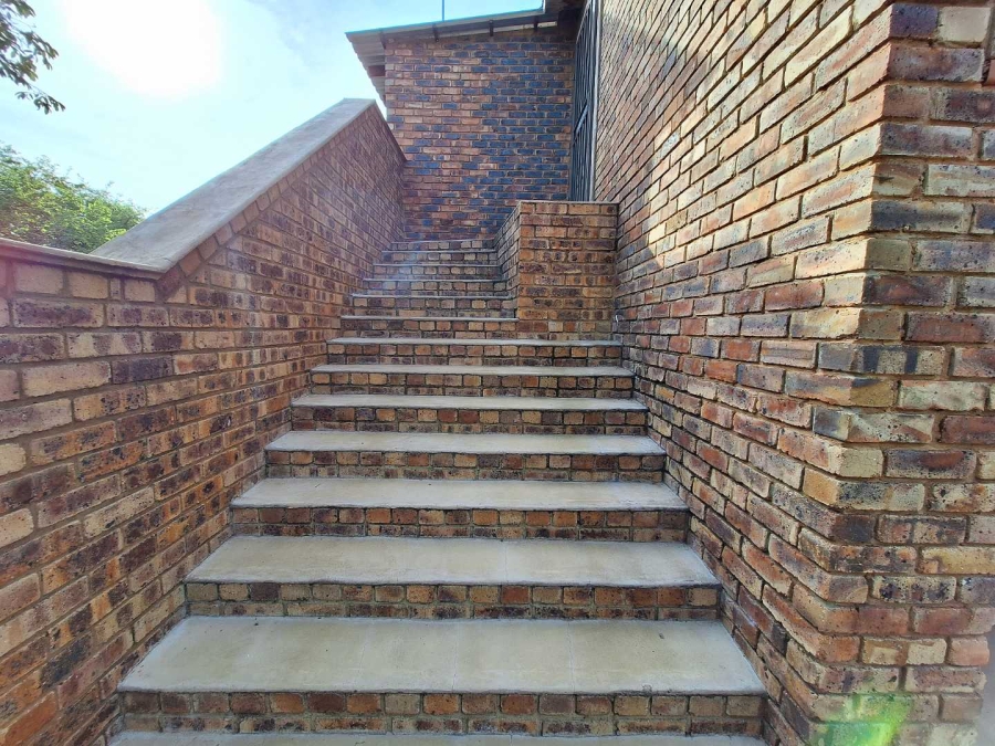 4 Bedroom Property for Sale in Leeupoort Limpopo