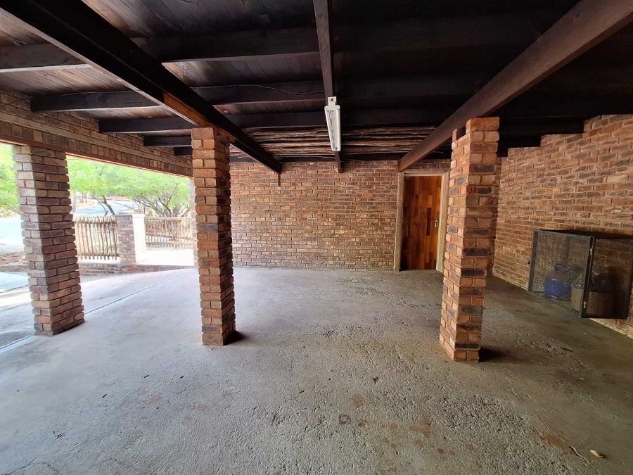 4 Bedroom Property for Sale in Leeupoort Limpopo