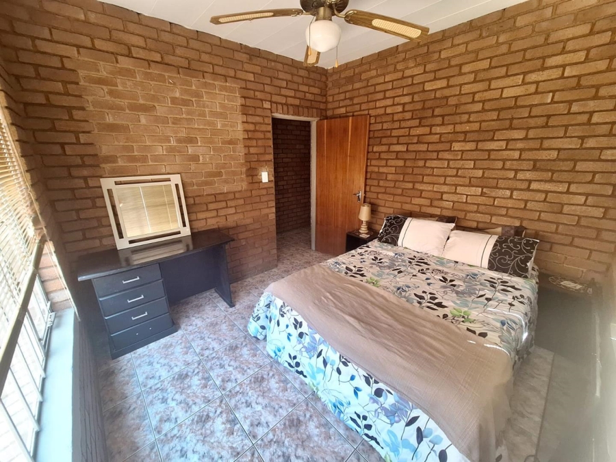 4 Bedroom Property for Sale in Leeupoort Limpopo