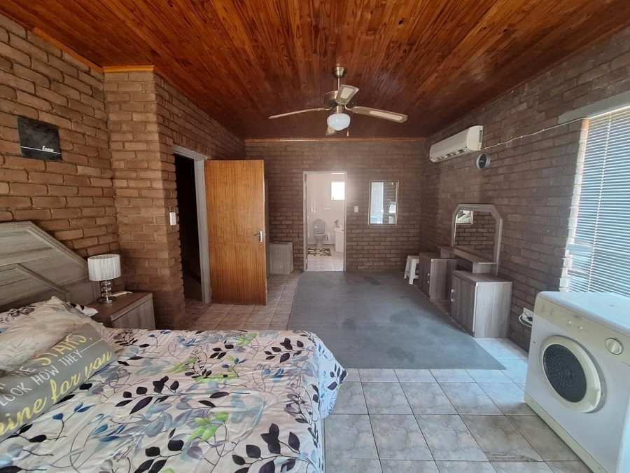 4 Bedroom Property for Sale in Leeupoort Limpopo