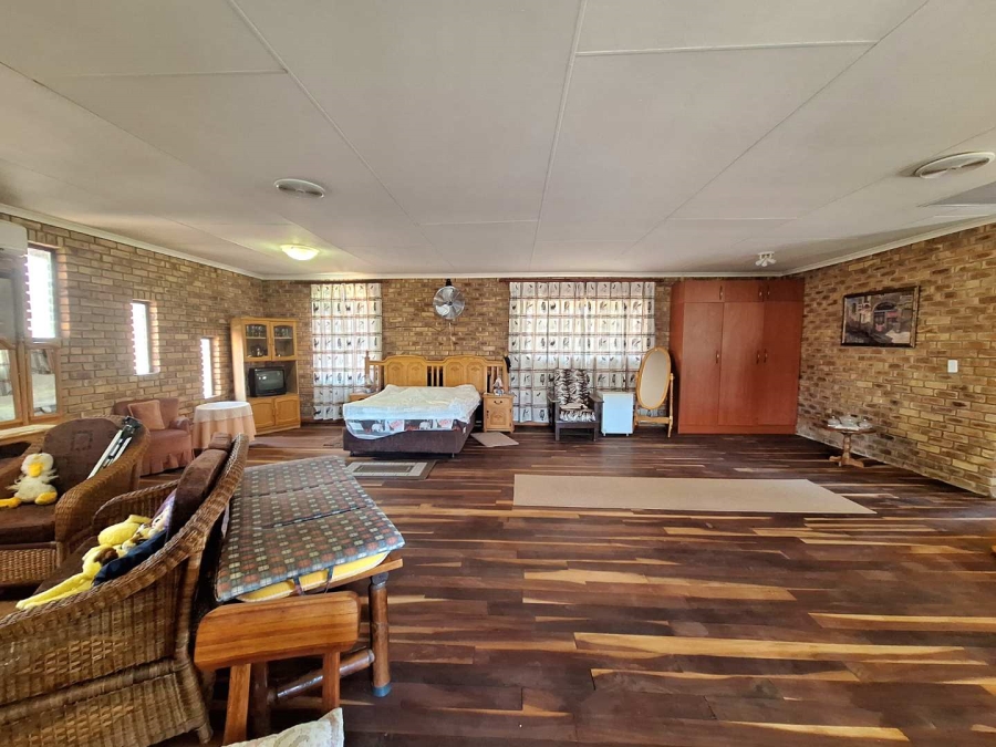 2 Bedroom Property for Sale in Leeupoort Limpopo