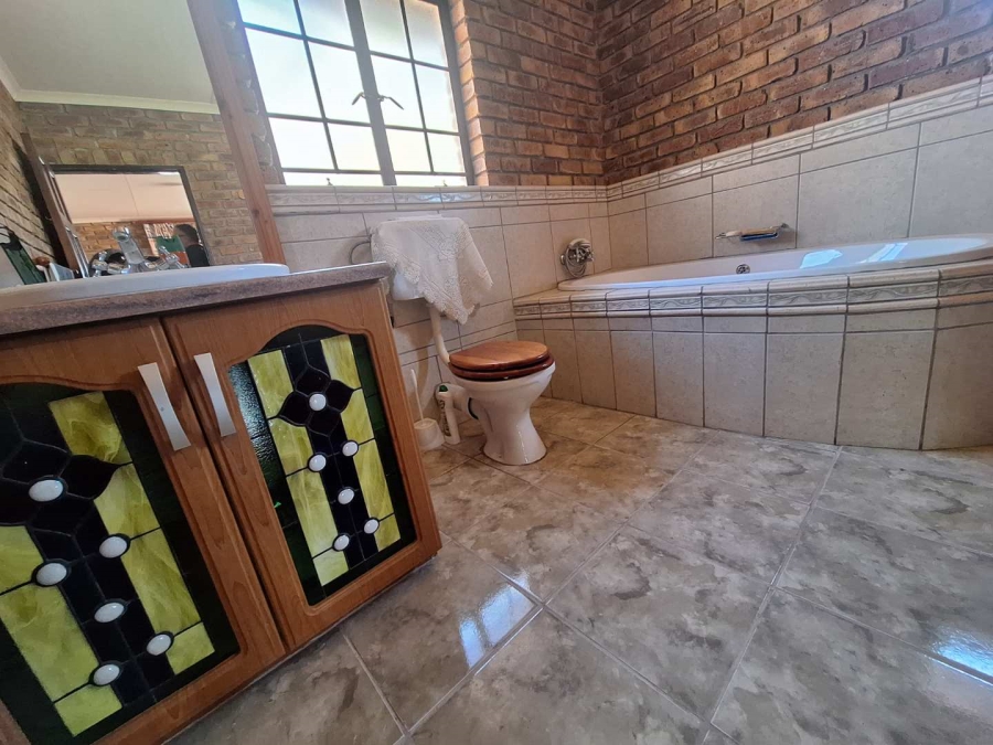 2 Bedroom Property for Sale in Leeupoort Limpopo