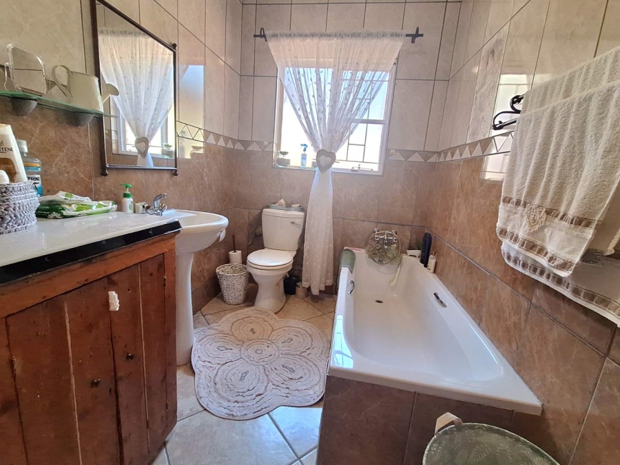 3 Bedroom Property for Sale in Leeupoort Limpopo