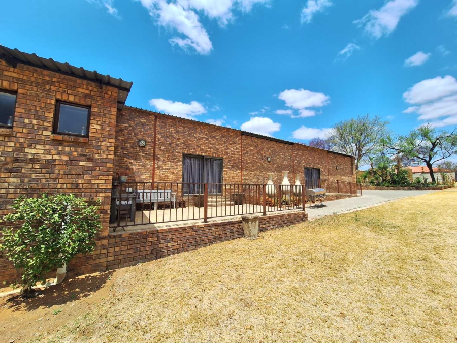 18 Bedroom Property for Sale in Rooiberg Limpopo