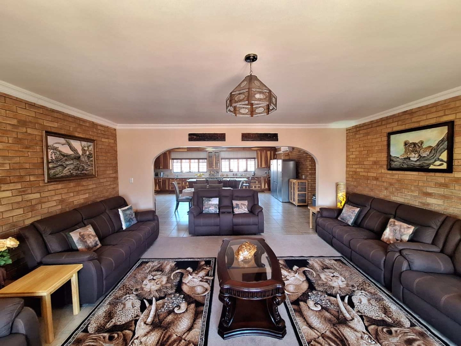 4 Bedroom Property for Sale in Leeupoort Limpopo