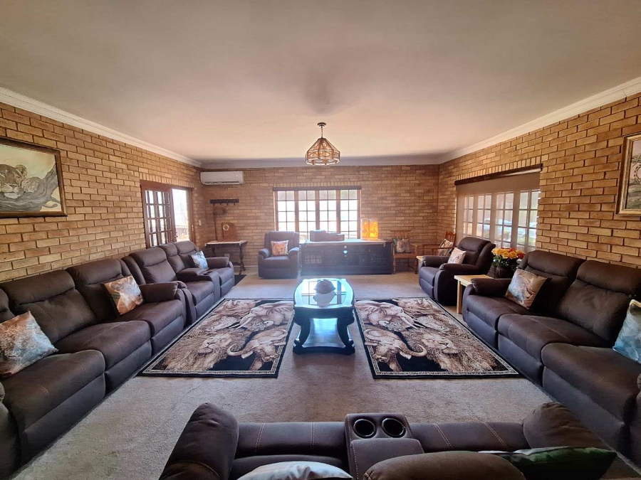 4 Bedroom Property for Sale in Leeupoort Limpopo