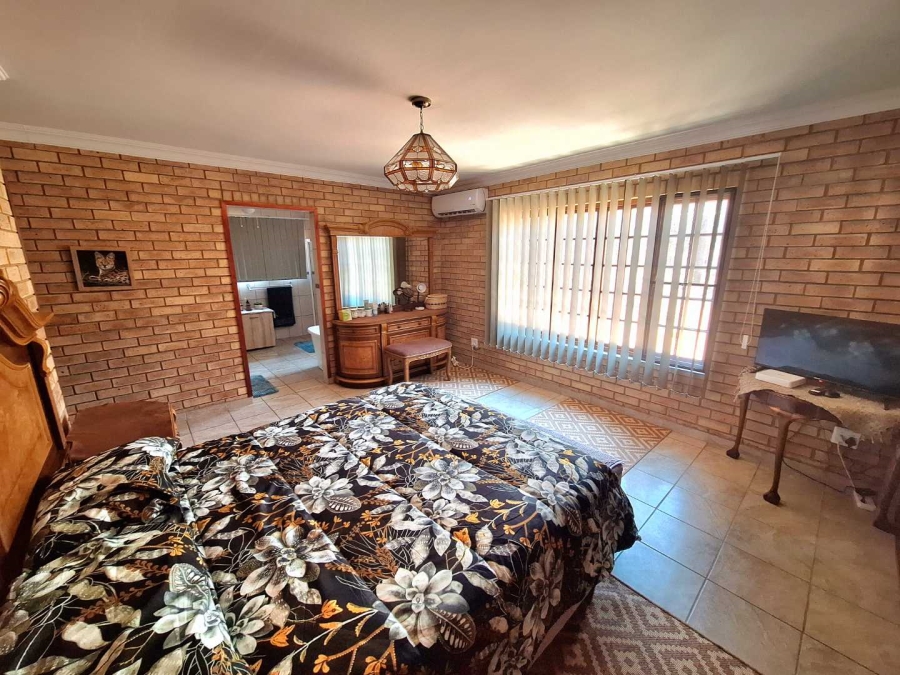 4 Bedroom Property for Sale in Leeupoort Limpopo