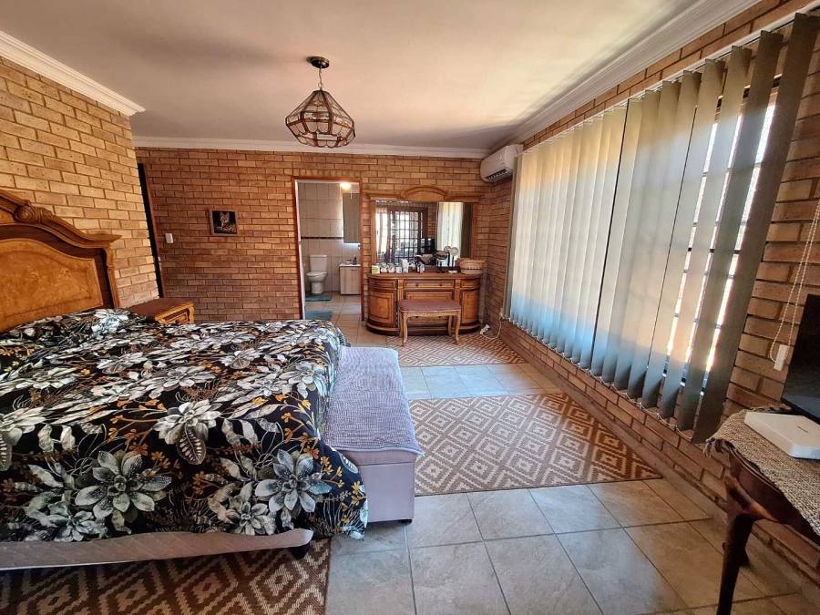 4 Bedroom Property for Sale in Leeupoort Limpopo