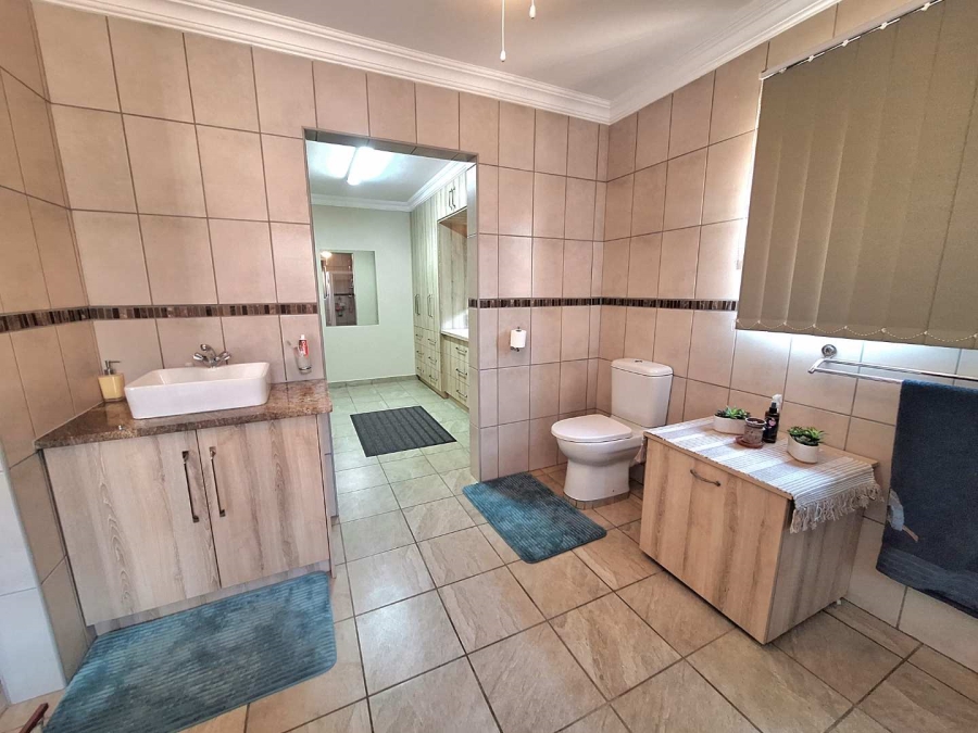 4 Bedroom Property for Sale in Leeupoort Limpopo