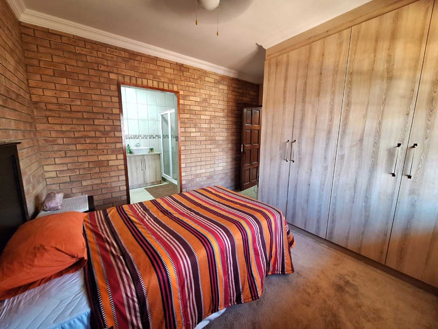 4 Bedroom Property for Sale in Leeupoort Limpopo